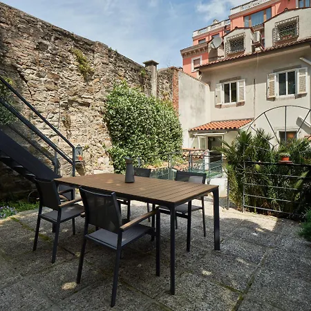 Lägenhet Giardino Segreto, In Centro Trieste